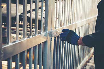 Pintura de exteriores, pintura de vallas metálicas y cercados en Tarragona